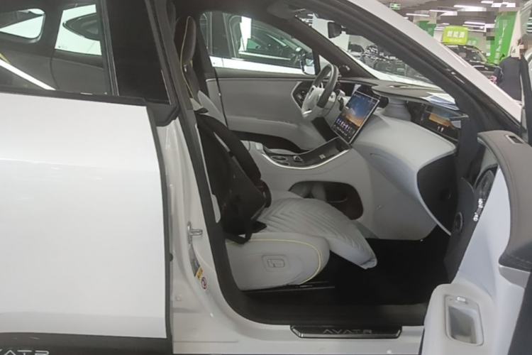 Used Avatr 11 2025 Year Updated Max Extended-Range Version Right Front Seat