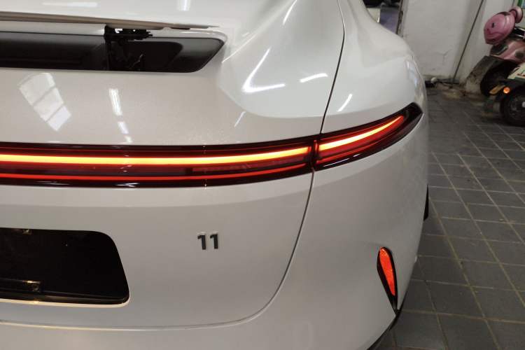 Used Avatr 11 2025 Year Updated Max Extended-Range Version Right Rear Taillight
