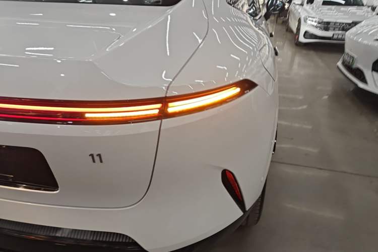 Used Avatr 11 2025 Ultra Extended-Range Edition Right Rear Taillight