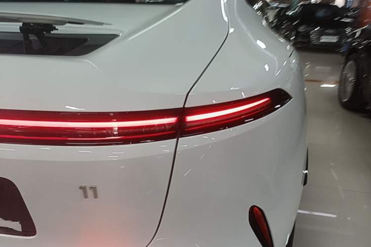 Used Avatr 11 2025 Year Updated Max Extended-Range Version Right Rear Taillight