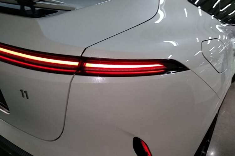 Used Avatr 11 2025 Year Updated Max Extended-Range Version Right Rear Taillight