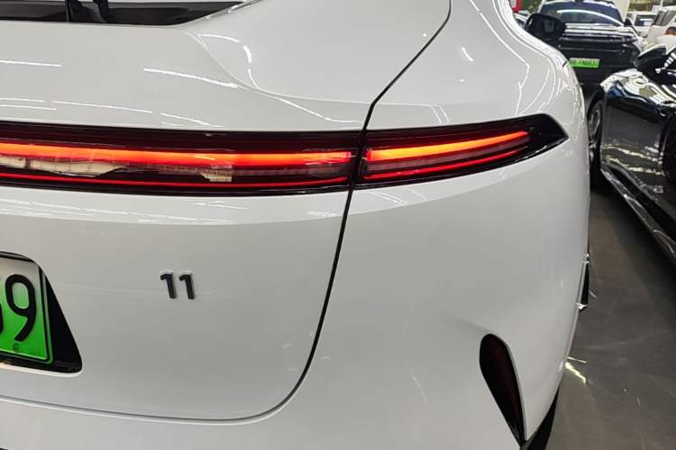 Used Avatr 11 2025 Year Updated Max Extended-Range Version Right Rear Taillight
