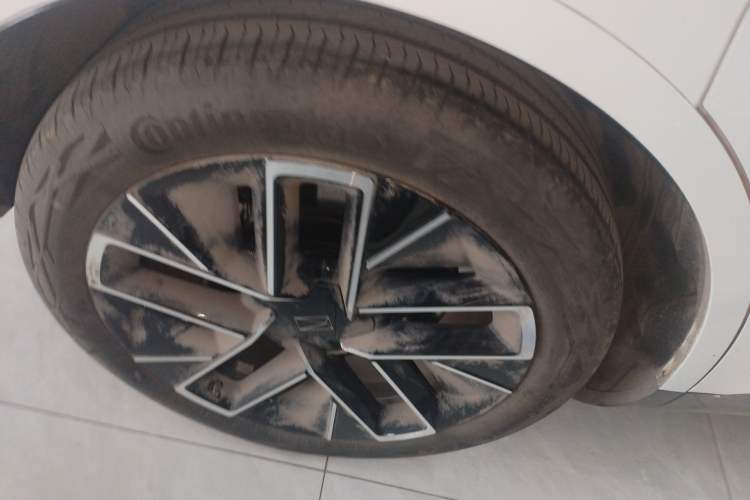 Used Avatr 11 2025 Ultra Extended-Range Edition Right Rear Wheel Hub