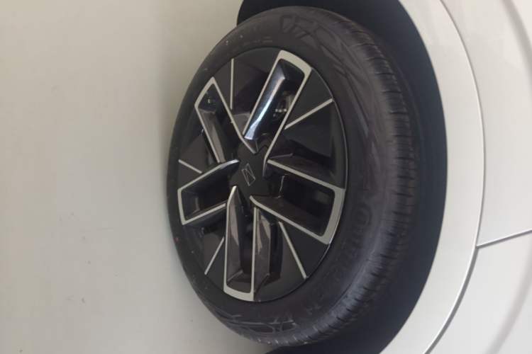Used Avatr 11 2025 Ultra Extended-Range Edition Right Rear Wheel Hub