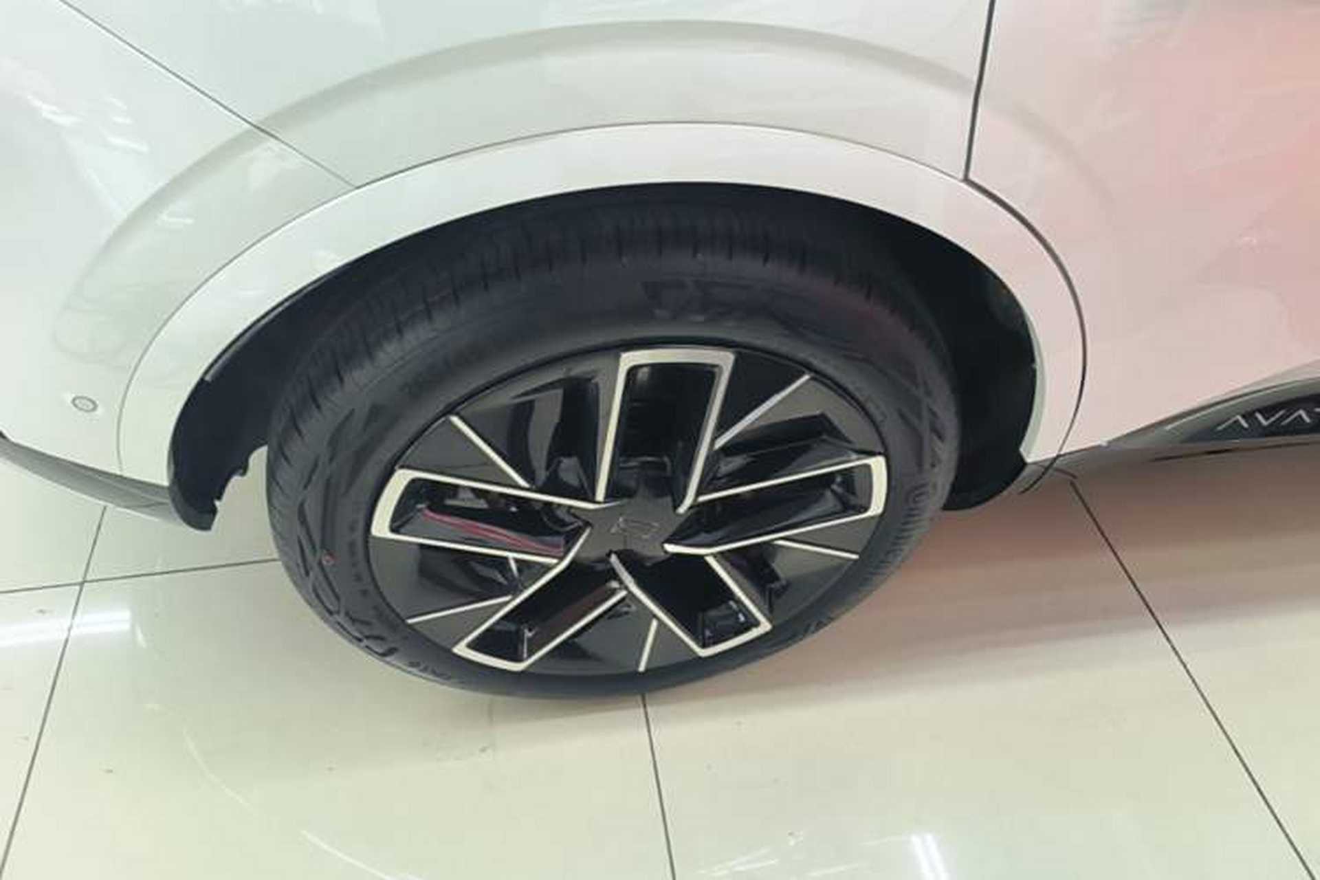 Used Avatr 11 2025 Year Updated Max Extended-Range Version Right Rear Wheel Hub