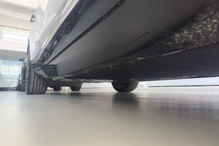 Used Avatr 11 2025 Ultra Extended-Range Edition Right Side Sill