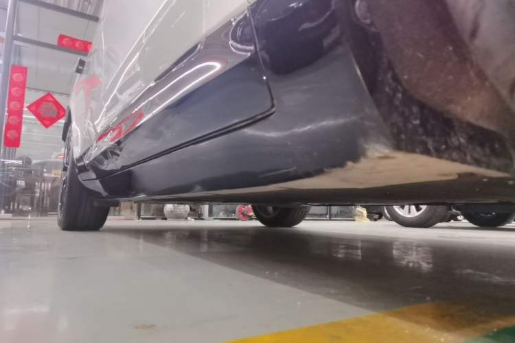 Used Avatr 11 2025 Max Extended-Range Edition Right Side Sill