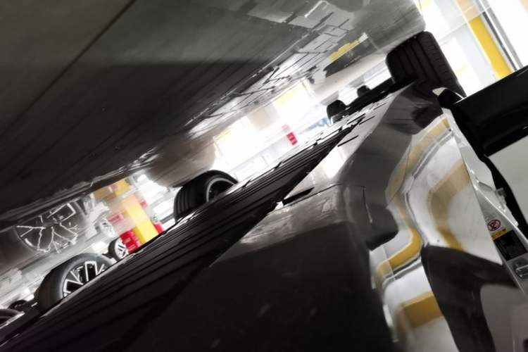 Used Avatr 11 2025 Ultra Extended-Range Edition Right Side Sill