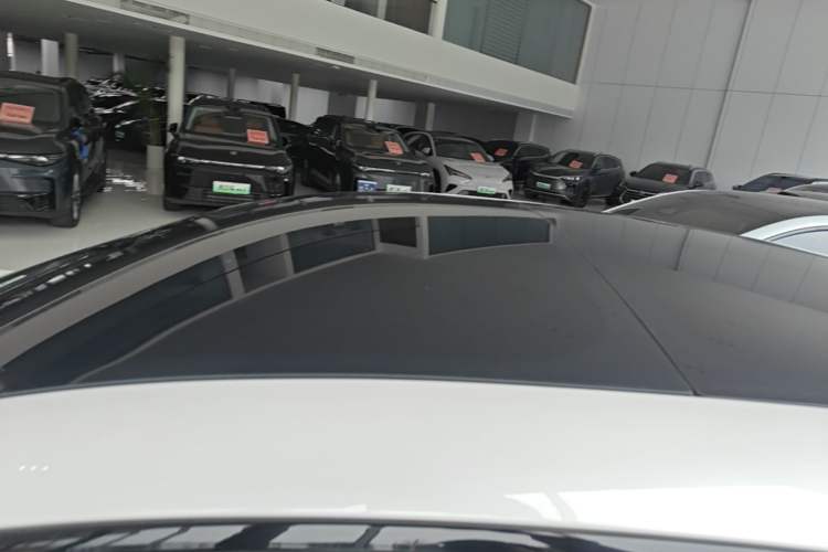 Used Avatr 11 2025 Ultra Extended-Range Edition Roof
