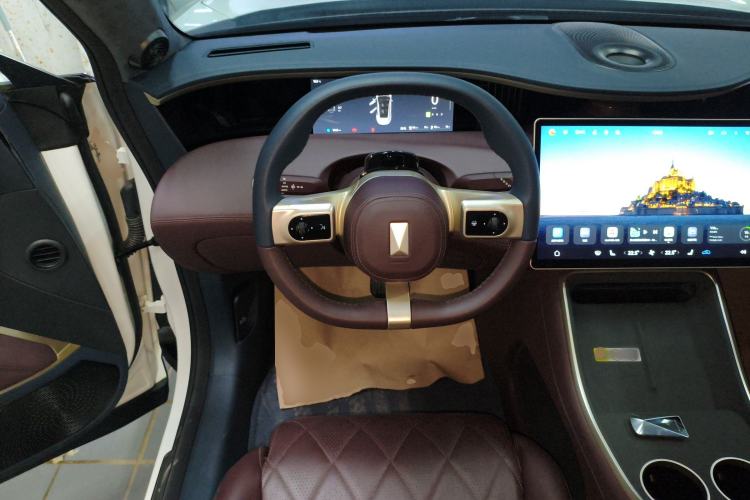 Used Avatr 11 2025 Year Updated Max Extended-Range Version Steering Wheel
