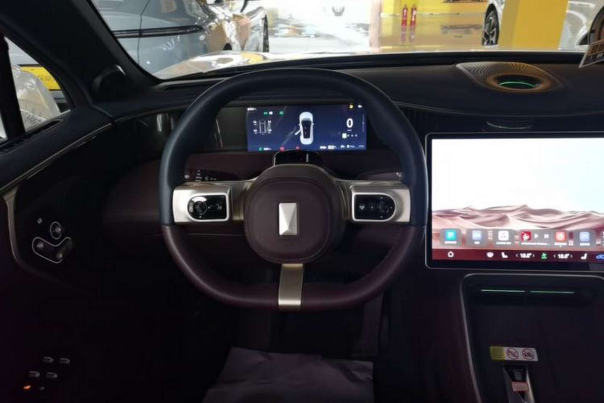 Used Avatr 11 2025 Year Updated Max Extended-Range Version Steering Wheel