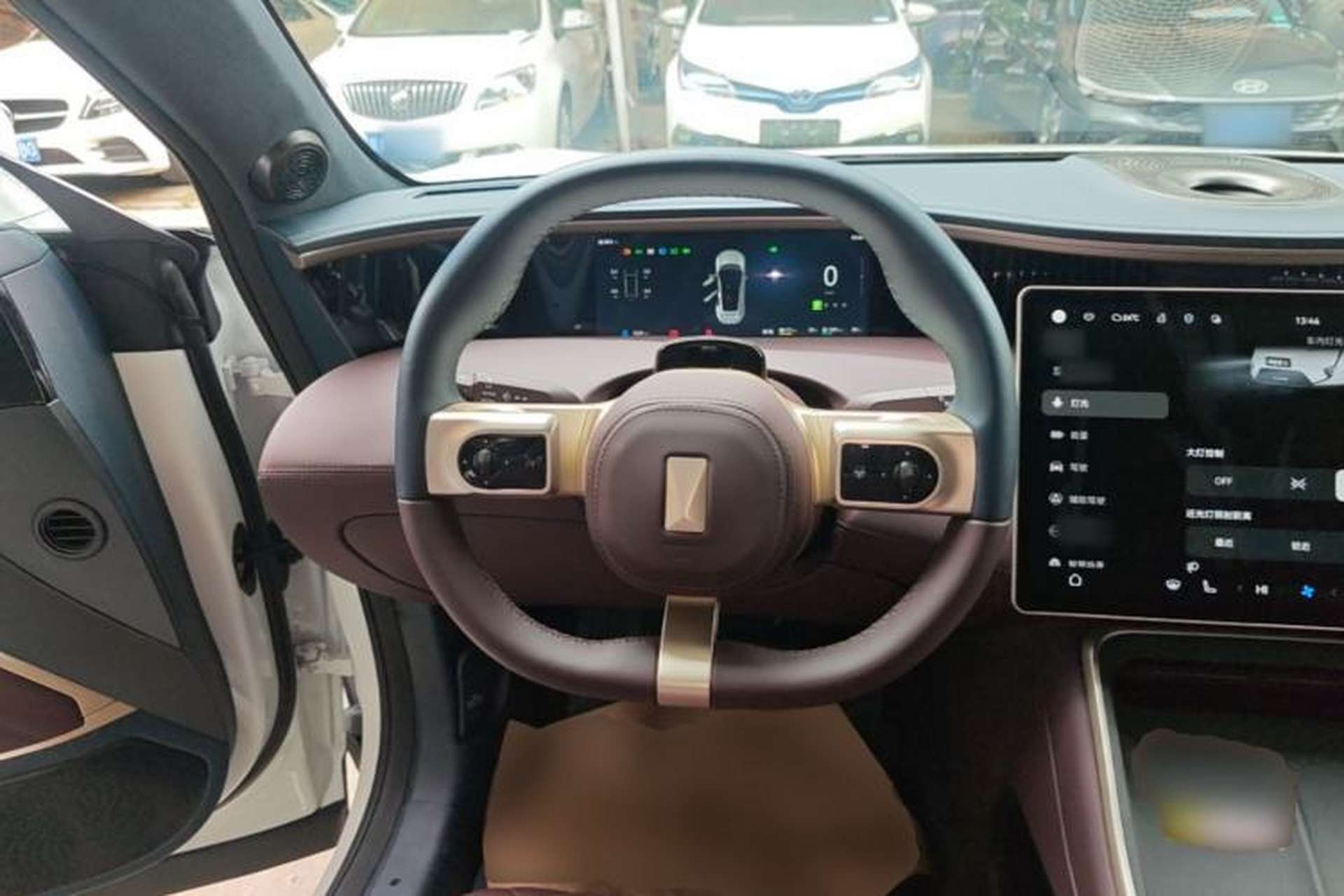 Used Avatr 11 2025 Year Updated Max Extended-Range Version Steering Wheel