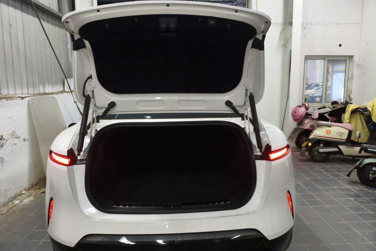 Used Avatr 11 2025 Year Updated Max Extended-Range Version Trunk