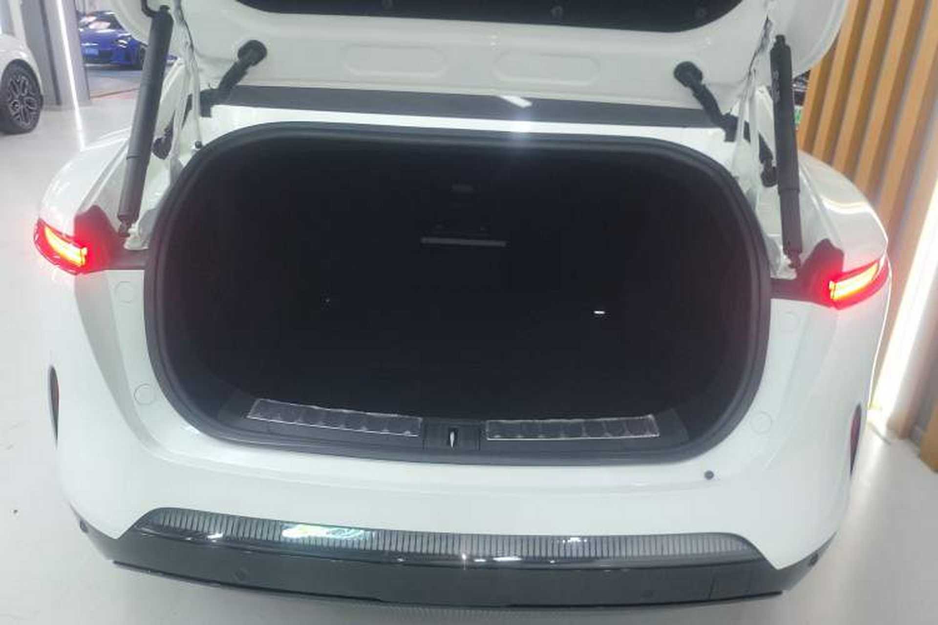 Used Avatr 11 2025 Max All-Electric Four-Wheel Drive Trunk