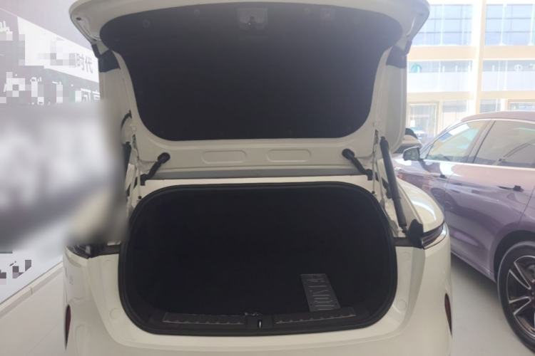 Used Avatr 11 2025 Ultra Extended-Range Edition Trunk