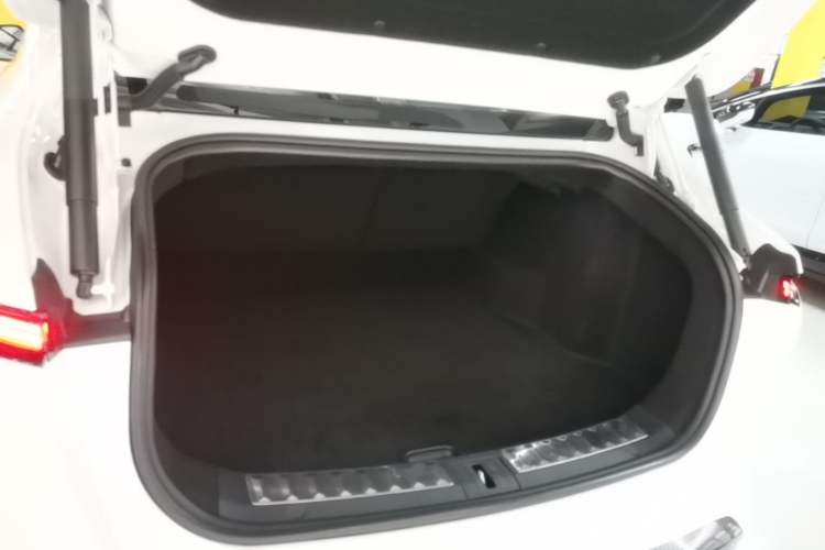 Used Avatr 11 2025 Year Updated Max Extended-Range Version Trunk