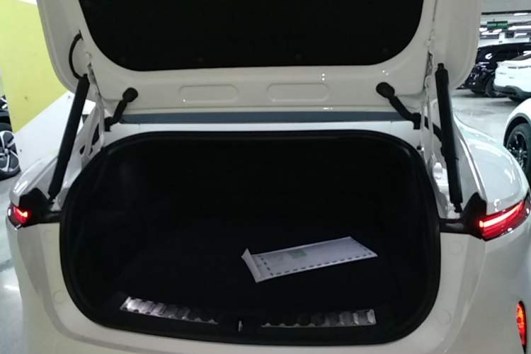 Used Avatr 11 2025 Year Updated Max Extended-Range Version Trunk