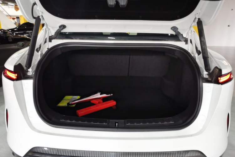 Used Avatr 11 2025 Ultra Extended-Range Edition Trunk