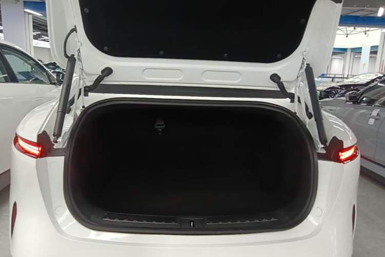 Used Avatr 11 2025 Year Updated Max Extended-Range Version Trunk