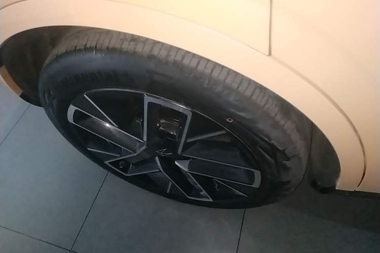 Used Avatr 11 2025 Year Updated Max Extended-Range Version Right Rear Wheel Hub
