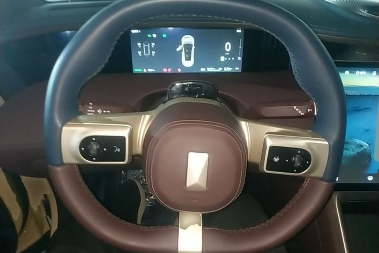 Used Avatr 11 2025 Year Updated Max Extended-Range Version Steering Wheel