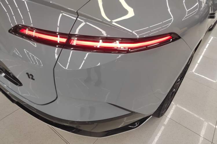 Used Avatr 12 2023 700 Three-Laser Rear-Wheel Drive Luxury Edition Right Rear Taillight