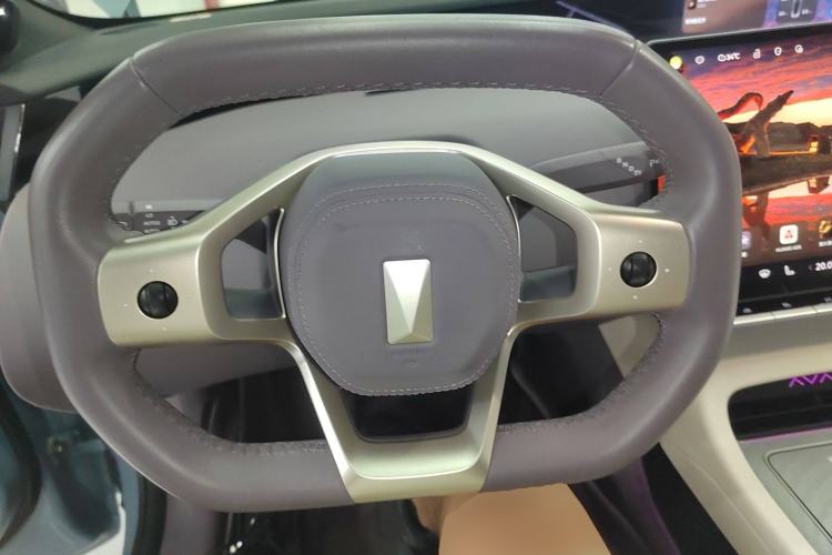 Used Avatr 12 2023 700 Three-Laser Rear-Wheel Drive Luxury Edition Steering Wheel