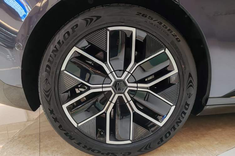 Used Avatr 12 2023 700 Three-Laser Rear-Wheel Drive Luxury Edition Exterior 7