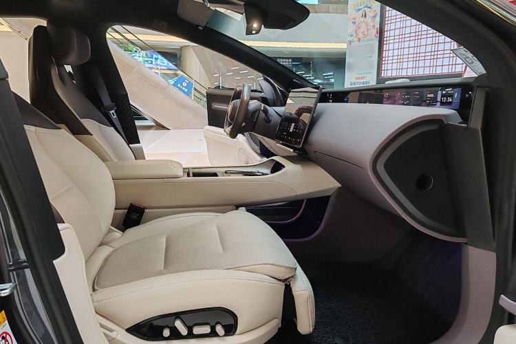 Used Avatr 12 2023 700 Three-Laser Rear-Wheel Drive Luxury Edition Interior 5