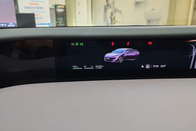 Used Avatr 12 2023 700 Three-Laser Rear-Wheel Drive Luxury Edition Odometer Close Up