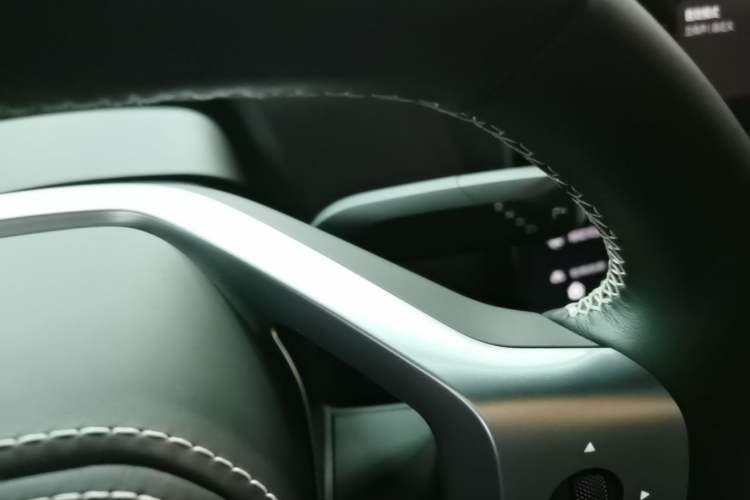 Used Avatr 12 2023 700 Three-Laser Rear-Wheel Drive Luxury Edition Gear Lever