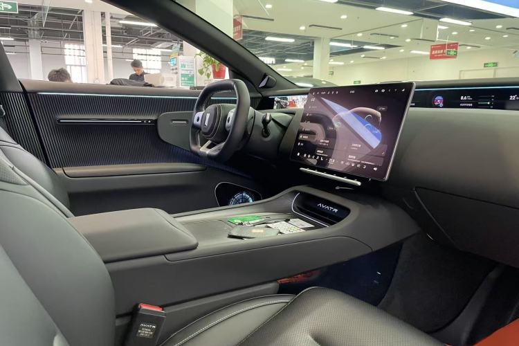 Used Avatr 12 2023 700 Three-Laser Rear-Wheel Drive Luxury Edition Interior 5