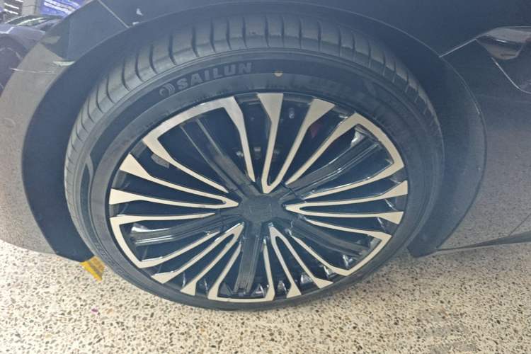 Used Avatr 12 2023 650 Three-Laser Four-Wheel Drive Performance Edition Left Front Wheel Hub