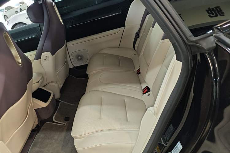 Used Avatr 12 2023 700 Three-Laser Rear-Wheel Drive Luxury Edition Left Rear Seat