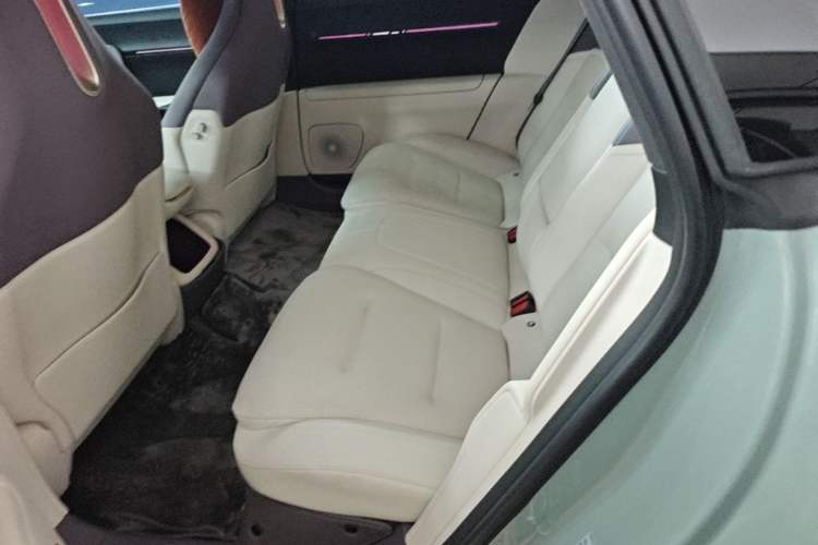Used Avatr 12 2023 650 Three-Laser Four-Wheel Drive Performance Edition Left Rear Seat