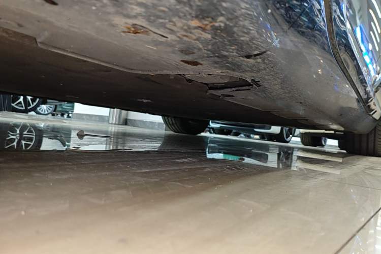 Used Avatr 12 2023 700 Three-Laser Rear-Wheel Drive Luxury Edition Left Side Sill