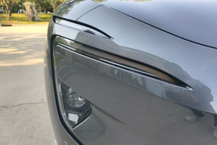 Used Avatr 12 2023 650 Three-Laser Four-Wheel Drive Performance Edition Right Front Headlight