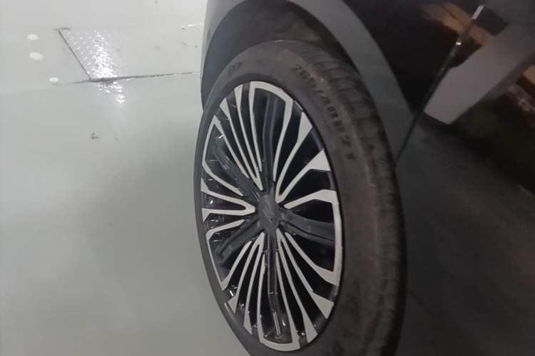Used Avatr 12 2023 650 Three-Laser Four-Wheel Drive GT Version Right Rear Wheel Hub