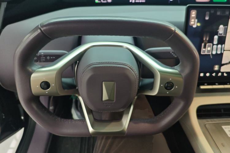 Used Avatr 12 2023 650 Three-Laser Four-Wheel Drive Performance Edition Steering Wheel