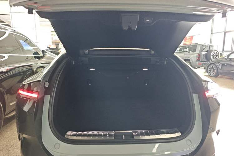 Used Avatr 12 2023 650 Three-Laser Four-Wheel Drive Performance Edition Trunk