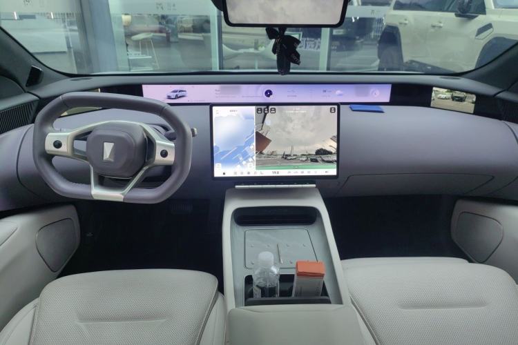Used Avatr 12 2023 650 Three-Laser Four-Wheel Drive Performance Edition Center Console