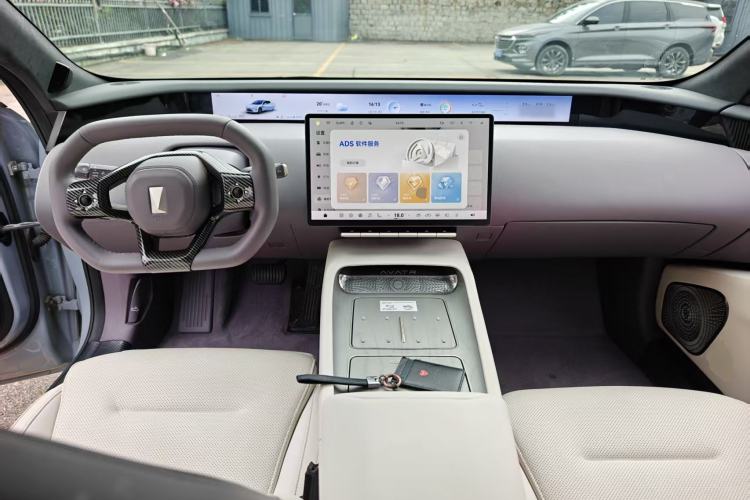 Used Avatr 12 2023 650 Three-Laser Four-Wheel Drive Performance Edition Center Console