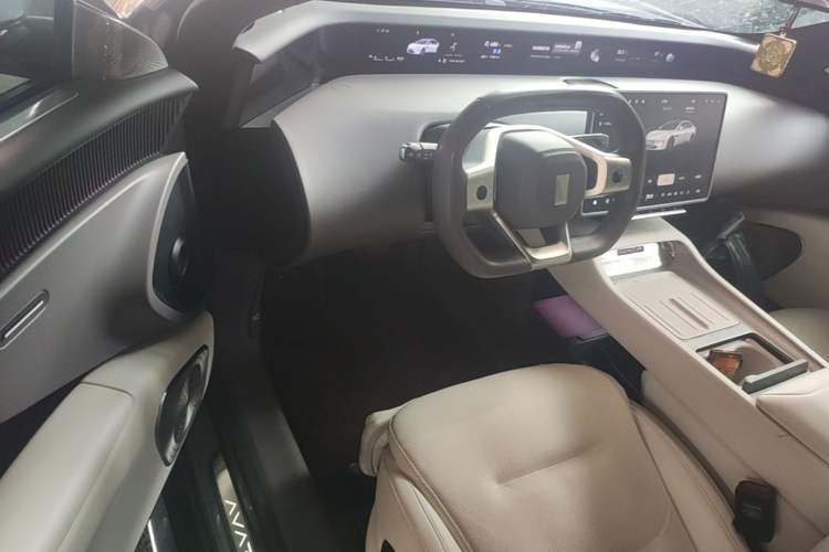 Used Avatr 12 2023 650 Three-Laser Four-Wheel Drive Performance Edition Driver Seat