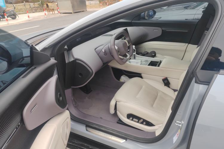 Used Avatr 12 2023 650 Three-Laser Four-Wheel Drive Performance Edition Driver Seat