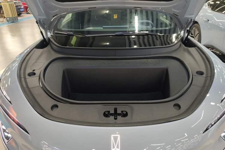Used Avatr 12 2023 650 Three-Laser Four-Wheel Drive Performance Edition Engine Bay