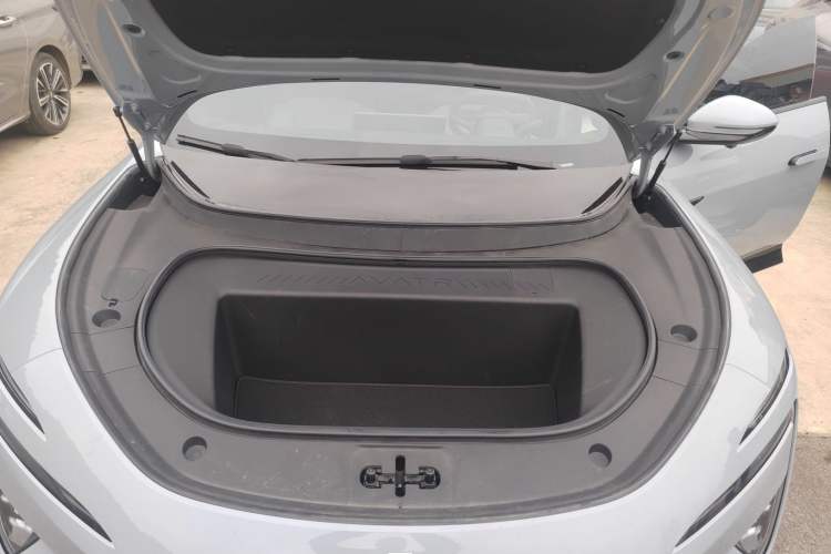 Used Avatr 12 2023 650 Three-Laser Four-Wheel Drive Performance Edition Engine Bay