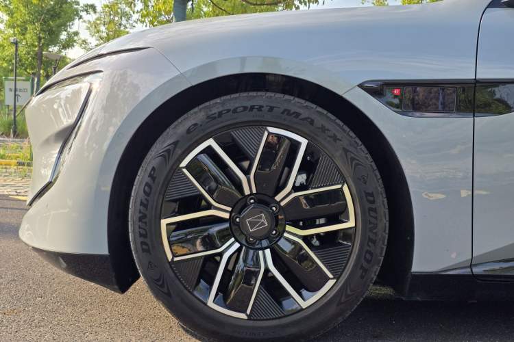 Used Avatr 12 2023 700 Three-Laser Rear-Wheel Drive Luxury Edition Exterior 10