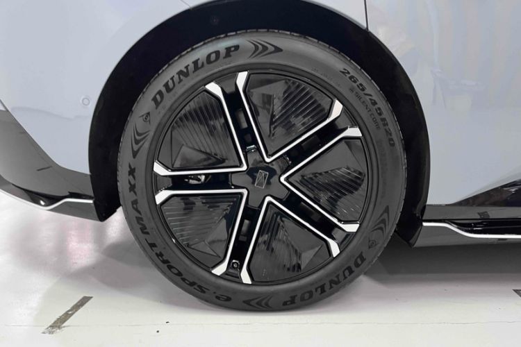 Used Avatr 12 2023 650 Three-Laser Four-Wheel Drive Performance Edition Exterior 11