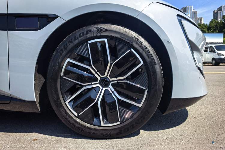 Used Avatr 12 2023 700 Three-Laser Rear-Wheel Drive Luxury Edition Exterior 6