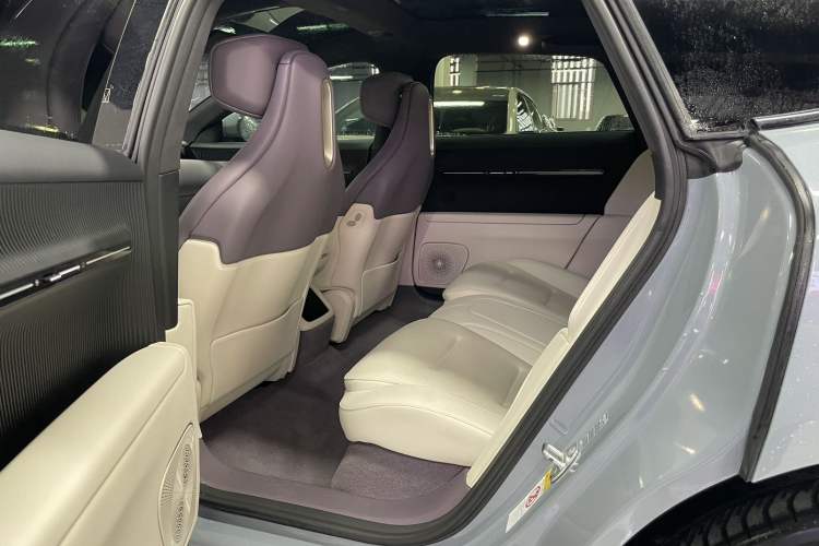 Used Avatr 12 2023 650 Three-Laser Four-Wheel Drive Performance Edition Interior 1